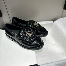 Chanel Low Shoes